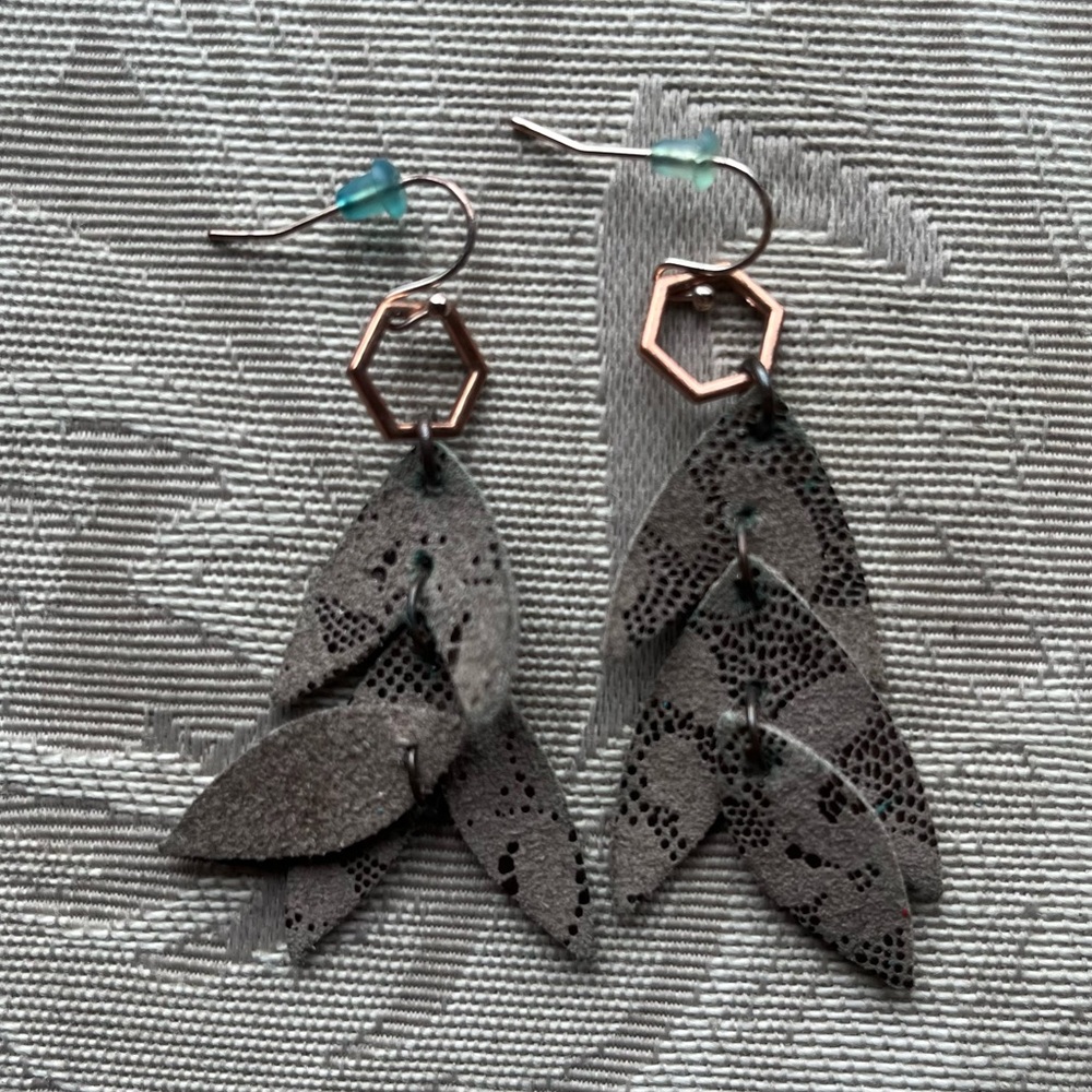 🍂 Brown fabric dangly earrings 🍂